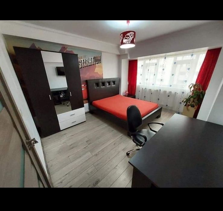 Primesc în  gazda o fata ,zonă centru  luceafărul Bacău toate condiții