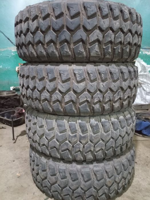 Продам резину на джип