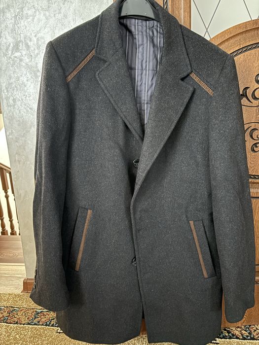 Продам пальто мужское зимнее