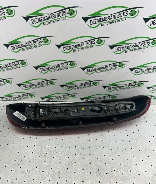 Lampa / Tripla stop dreapta pe aripa 09114336 Opel Corsa 2001
