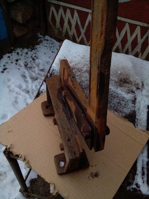 Продавам гилотина за рязане на ламарина