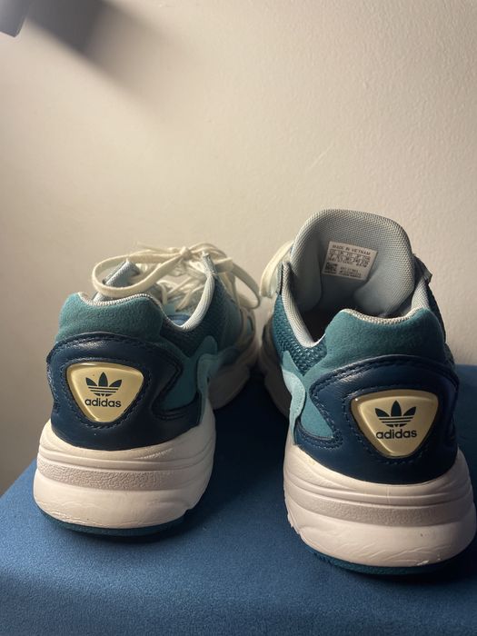 Adiasi Adidas Falcon 38.5