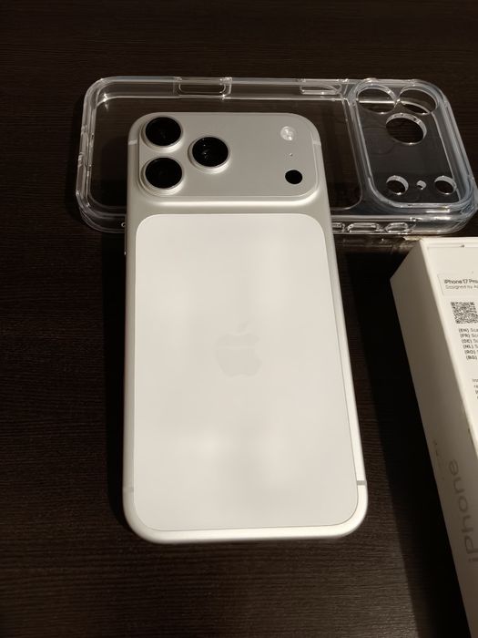 iPhone 17 Pro Max  Argintiu. Garantie.