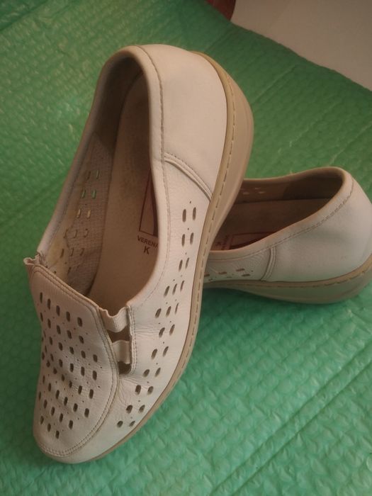 Pantofi barbati de vara, decupati cu gaurele, foarte eleganti si comoz