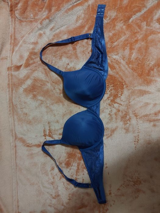 Сутиени и комплекти. Различни модели.