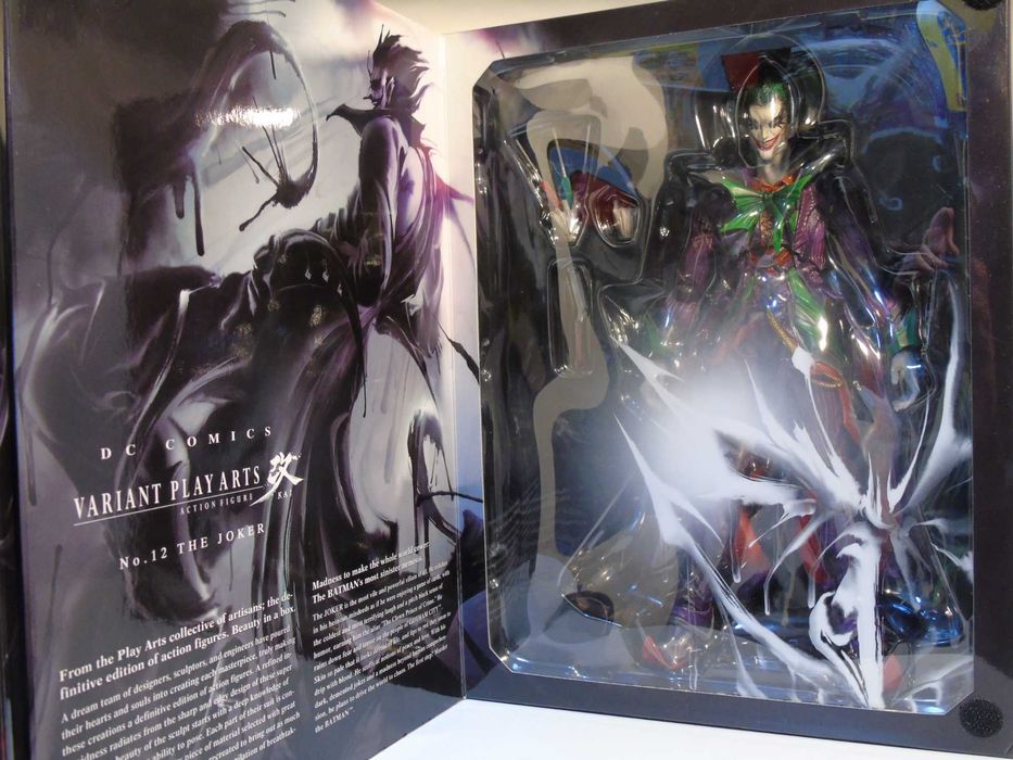 Figurina DC Joker si Harley Quinn PlayArtsKai/Nu neca/hot toys/mezco
