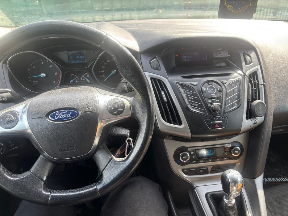 Vând Ford Focus Mk3