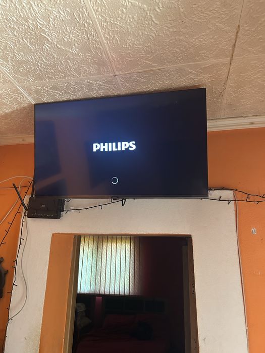 Televizor philips 100 cm