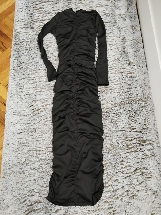 Чисто нови рокли