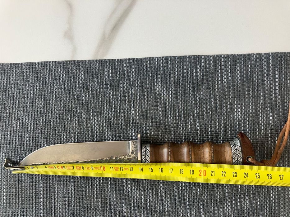 Кован нож стомана N690