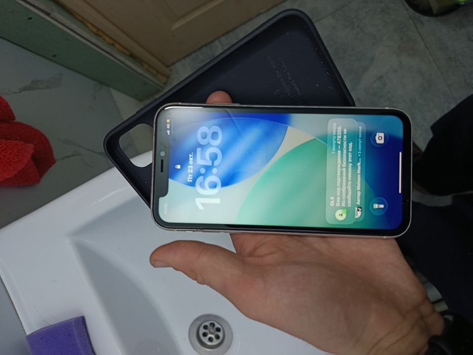 Продам Айфон 11 128 гб