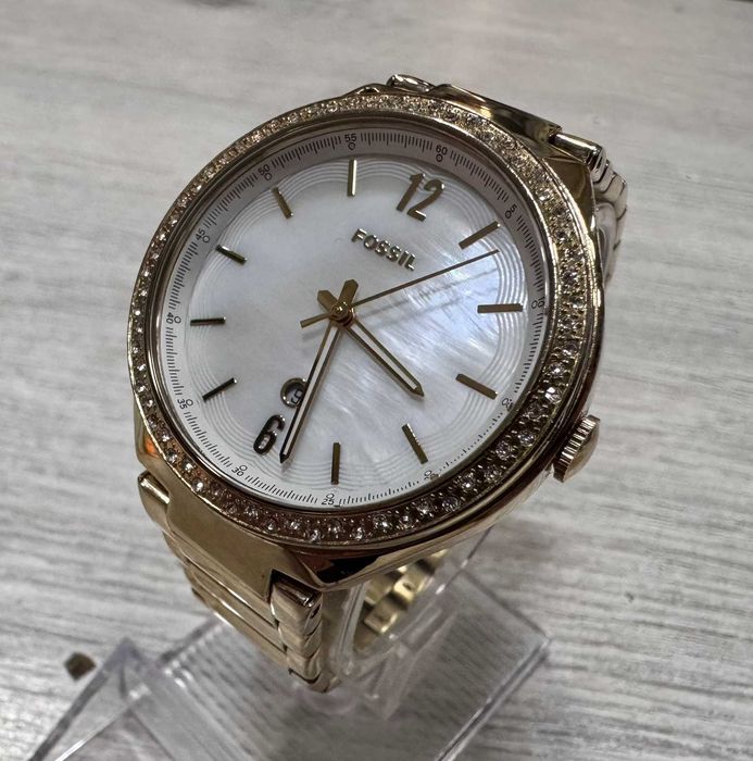 Дамски часовник Fossil Ashtyn BQ3842
