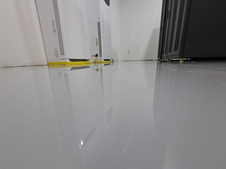 Полимерный наливной пол, Полиуретановые наливные полы, Эпоксидные полы