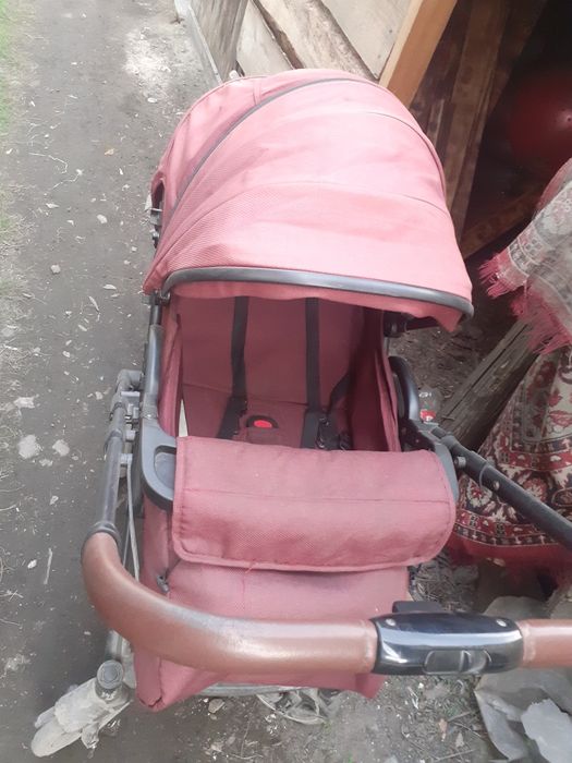 Продам прогулачную Коляску