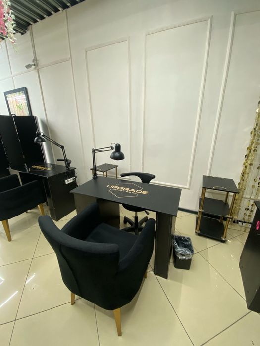 Сдам в аренду маникюрный стол