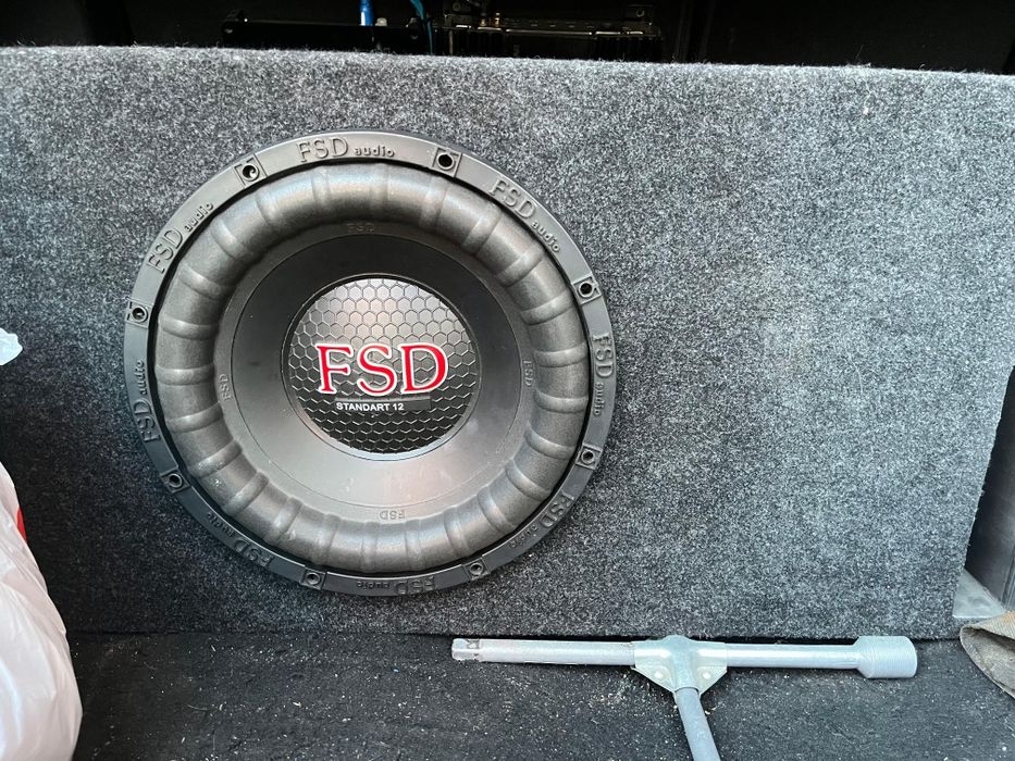 Продам сабвуфер FSD