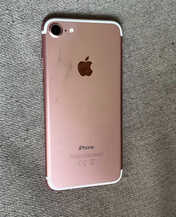 iPhone 7 32GB Rose Gold functional display spart fara iCloud