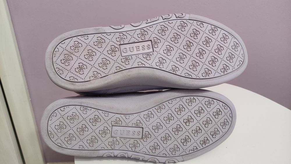 Guess size 39 Дамски кецове