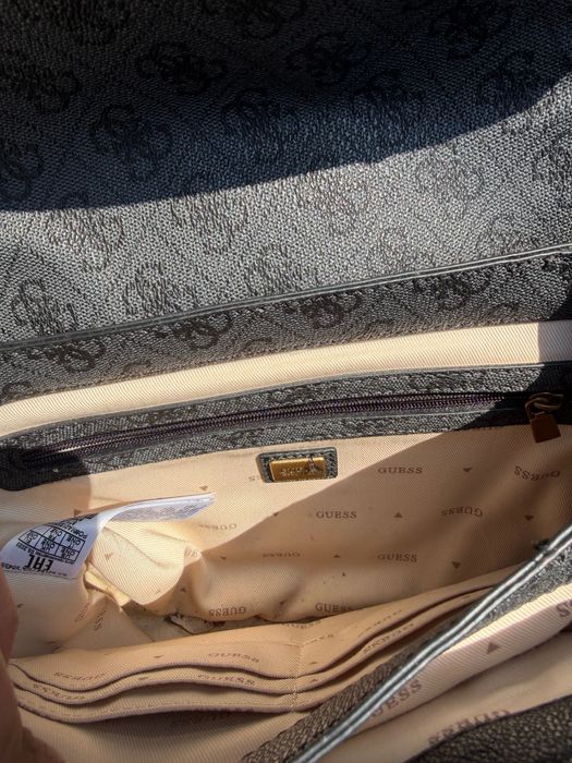 Дамски официални обувки и чанта GUESS