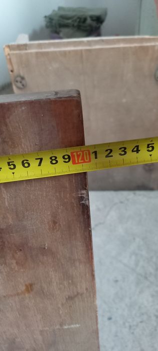 Стол и 2 стулья. Стол және 2 орындық.