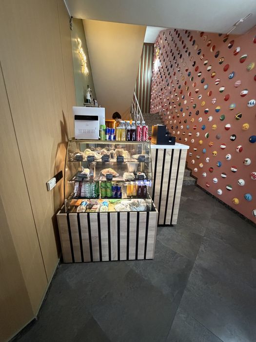 Срочно,кофейня в районе байтерек!