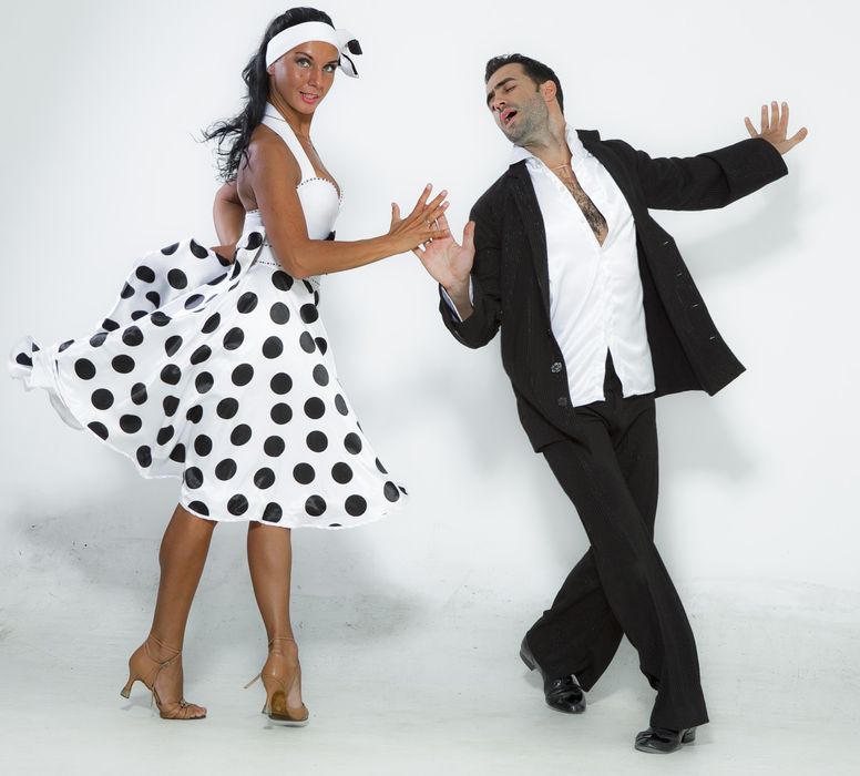 Костюми за танци, шоу