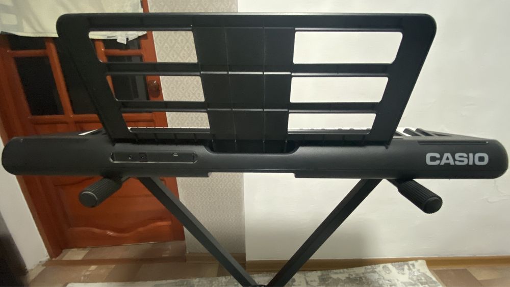 Продам синтезатор CASIOtone