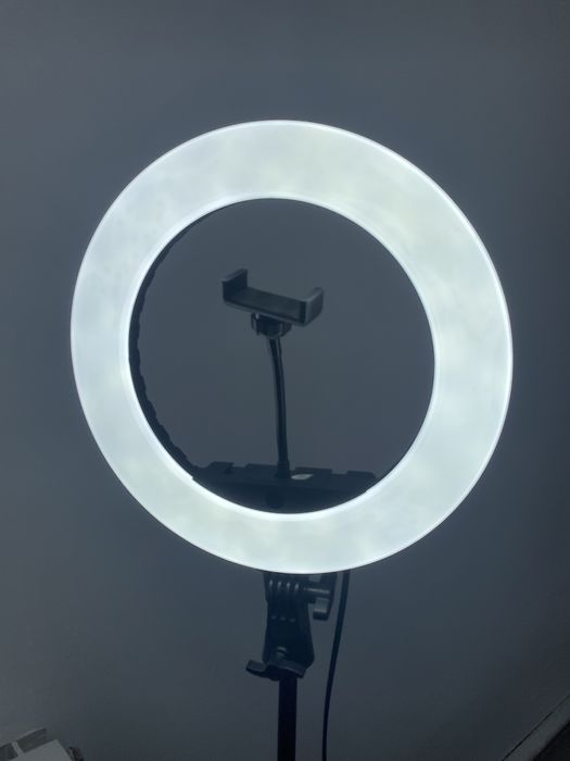 Продам Кольцевую лампу