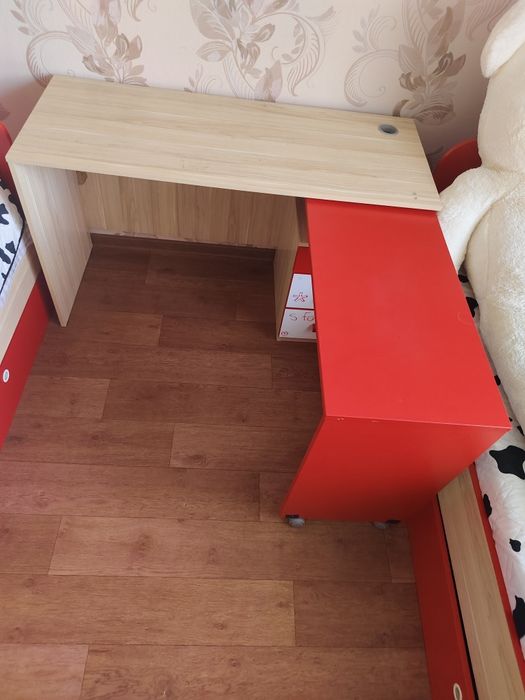 Продам детскую мебель