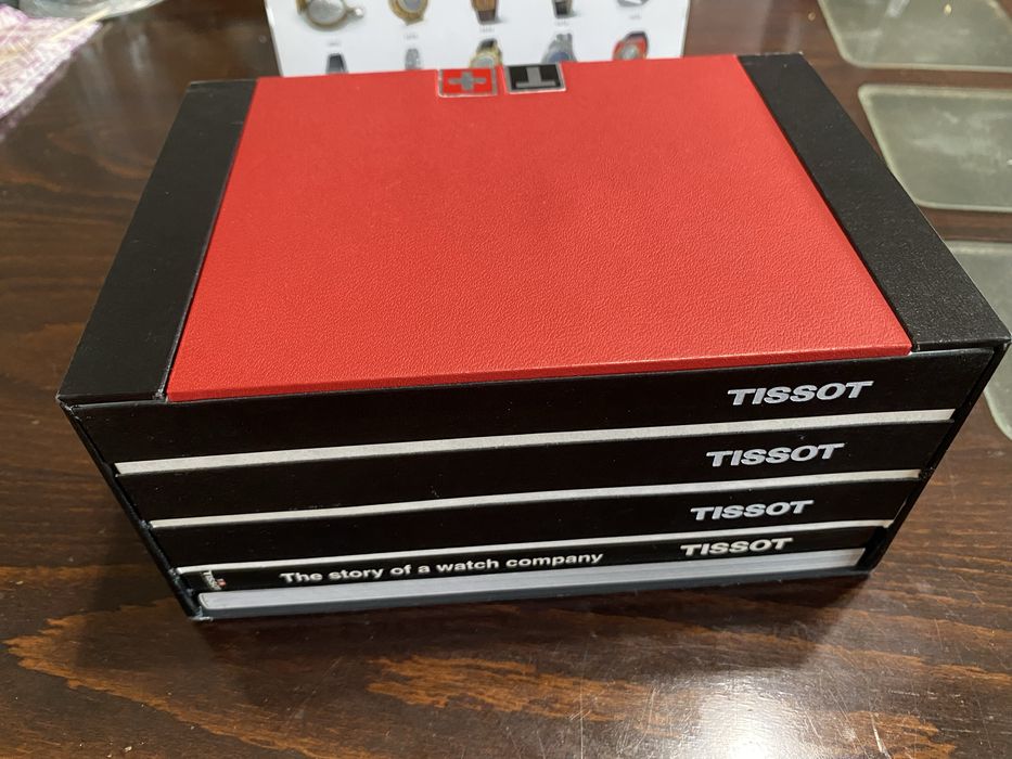 Часовник Tissot PR100