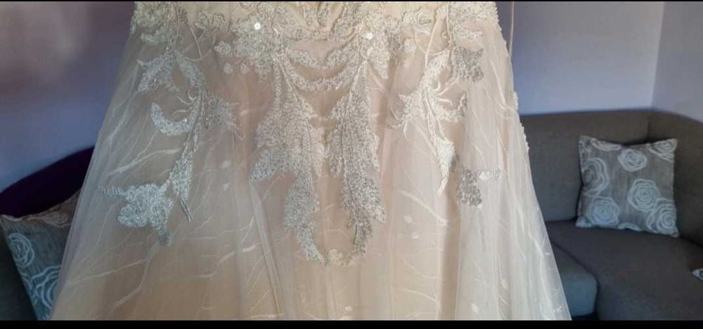 ROCHIE DE MIREASA - noua cu eticheta
