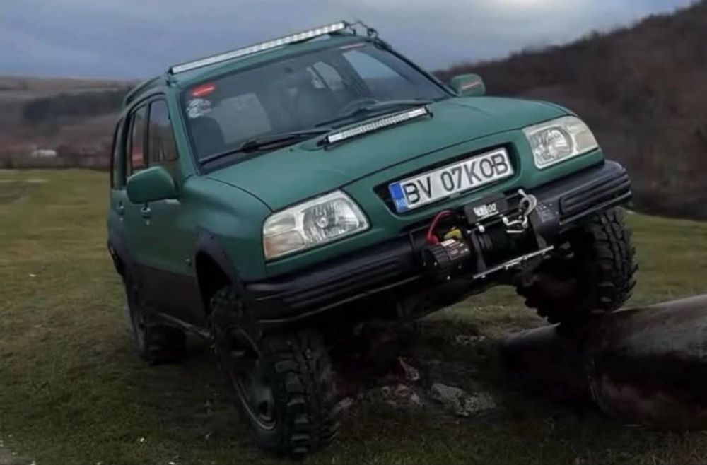 Vand/Schimb suzuki grand vitara 2.0 RF !