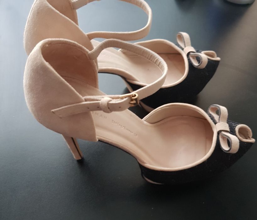 Pantofi bej cu toc eleganti Zara