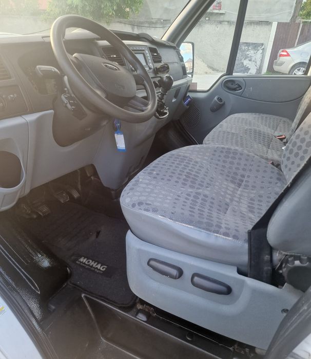 Vand ford transit 2.2diesel / An 2012 / 125cp / rar efectuat