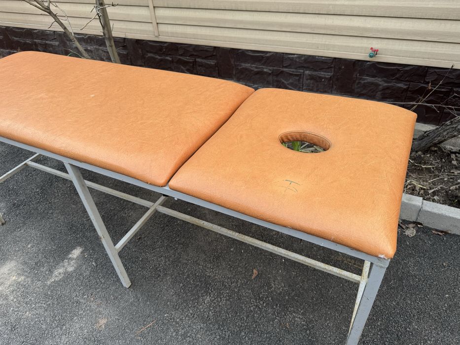 Массажный стол стационарный