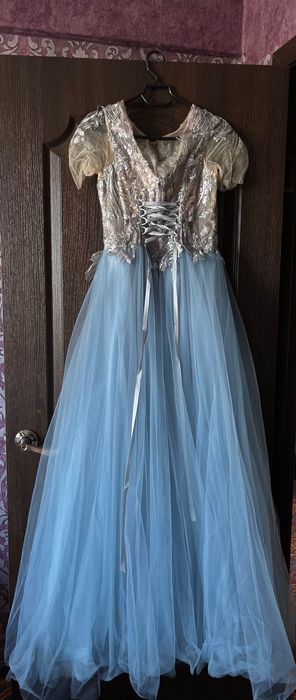 Продам вечернее выпускное платье