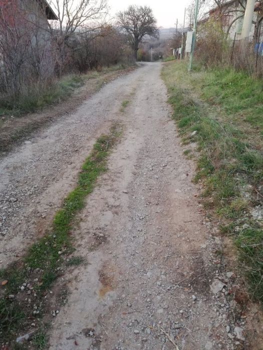 УПИ - 600 м2 в с. Селищен дол