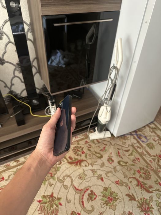Продаю iPhone 13 в новом состояние