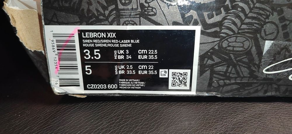 Nike Lebron XIX, номер 35,5
