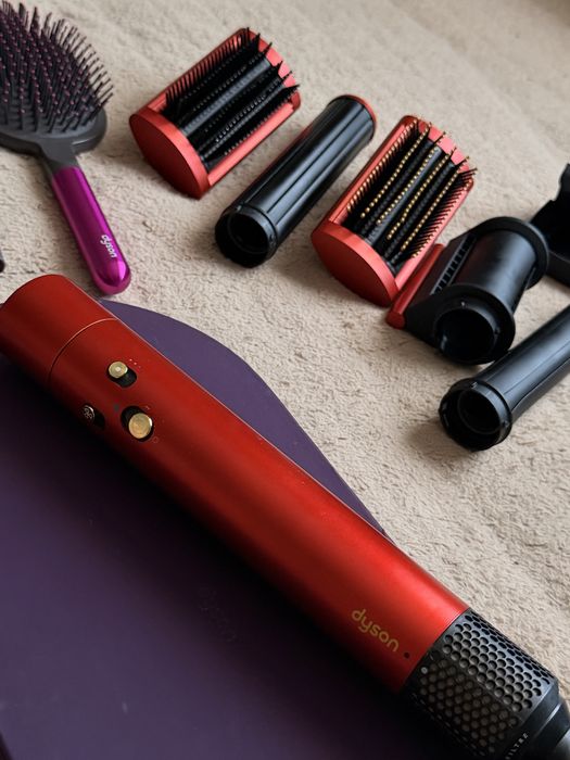 Фен-стайлер Dyson