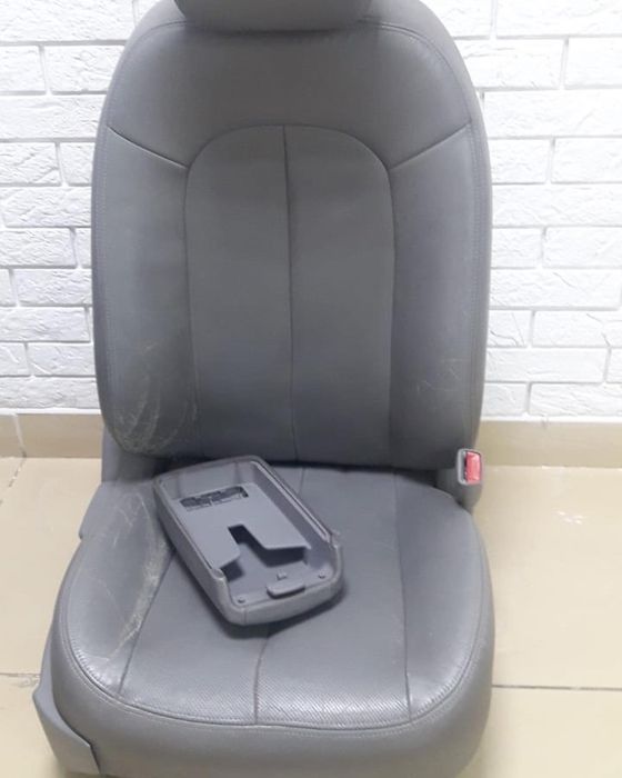 Перетяжка автокресел