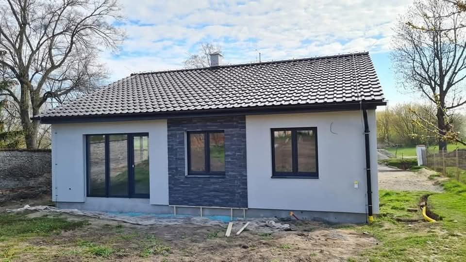 Vand locuinta 8x12 m din panouri sandwich izolata