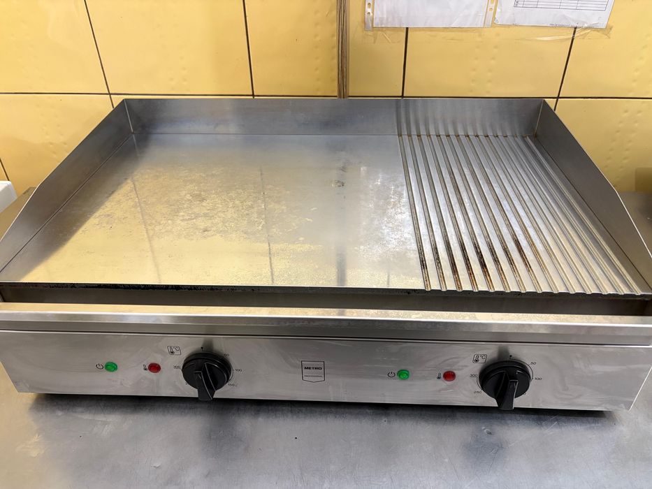 Gratar profesional neted/striat