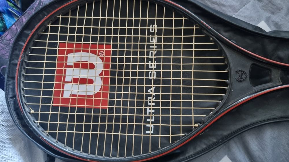 Ракета за тенис корт