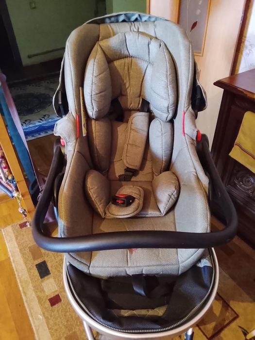 Продам каляску с автокреслом
