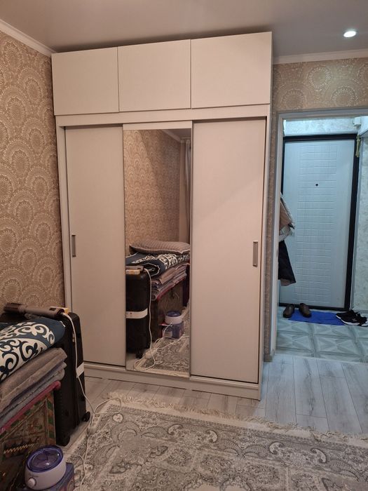 Продам шкаф купе