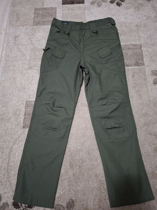 Pantaloni tactici