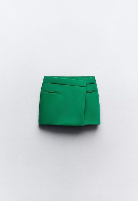 Къси панталони, тип пола на Zara