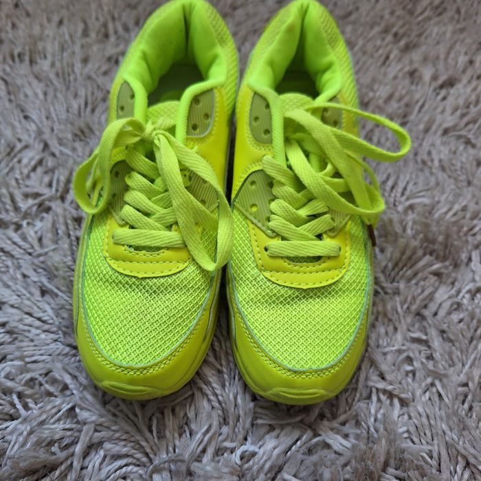 Продавам  маратонки  р.38