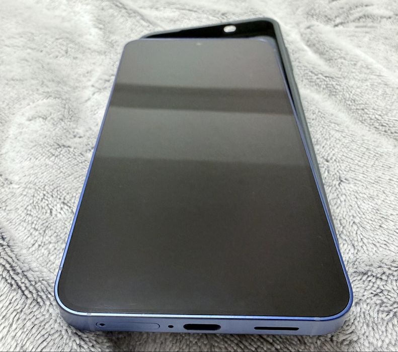 Samsung Galaxy S25 256GB Ca NOU, Husă Spigen inclusă, Garanție 2027